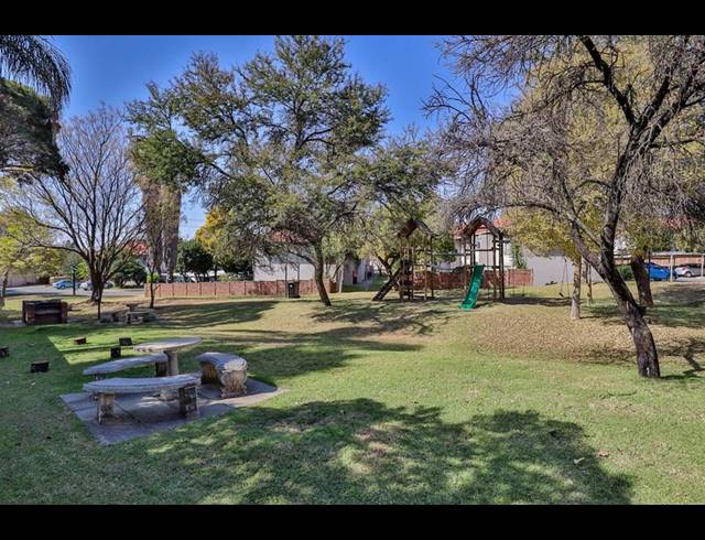 3 BEDROOM APARTMENT FOR SALE IN PAULSHOF